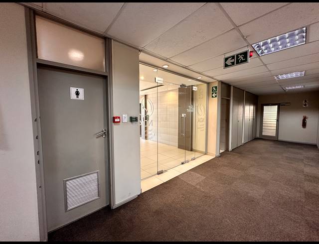 686M² OFFICE TO LET IN PARKTOWN